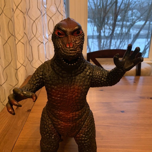 1997 Dormei Godzilla Red Version 15” Complete - Picture 2 of 9